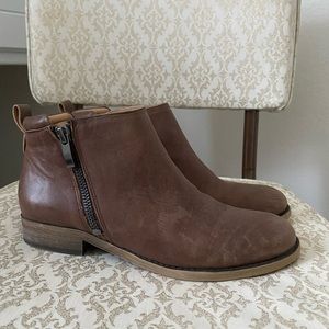 Franco Sarto brown leather boot Size 6